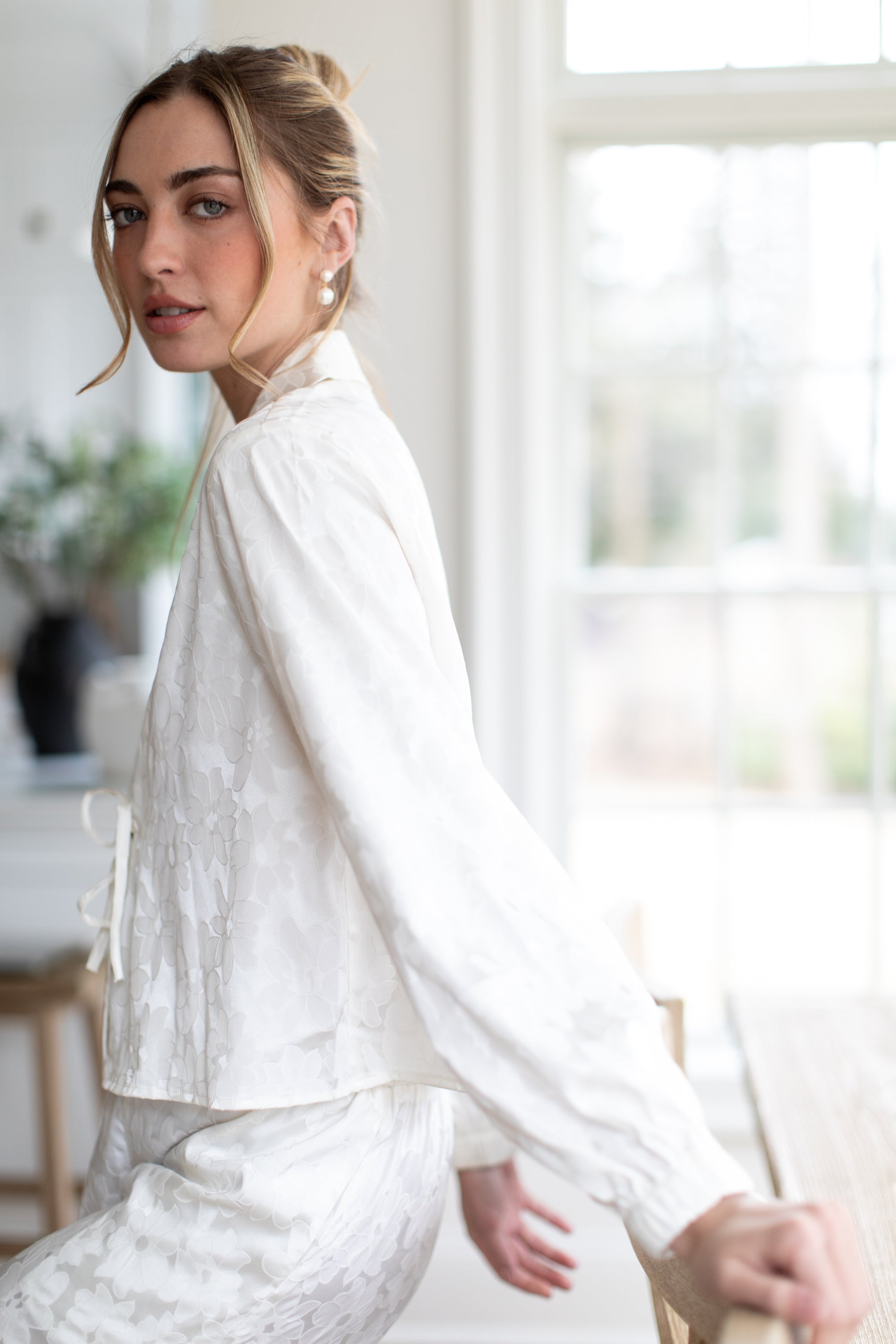 Lily Bridal Floral Jacquard Tie Front Pant Set in Dove