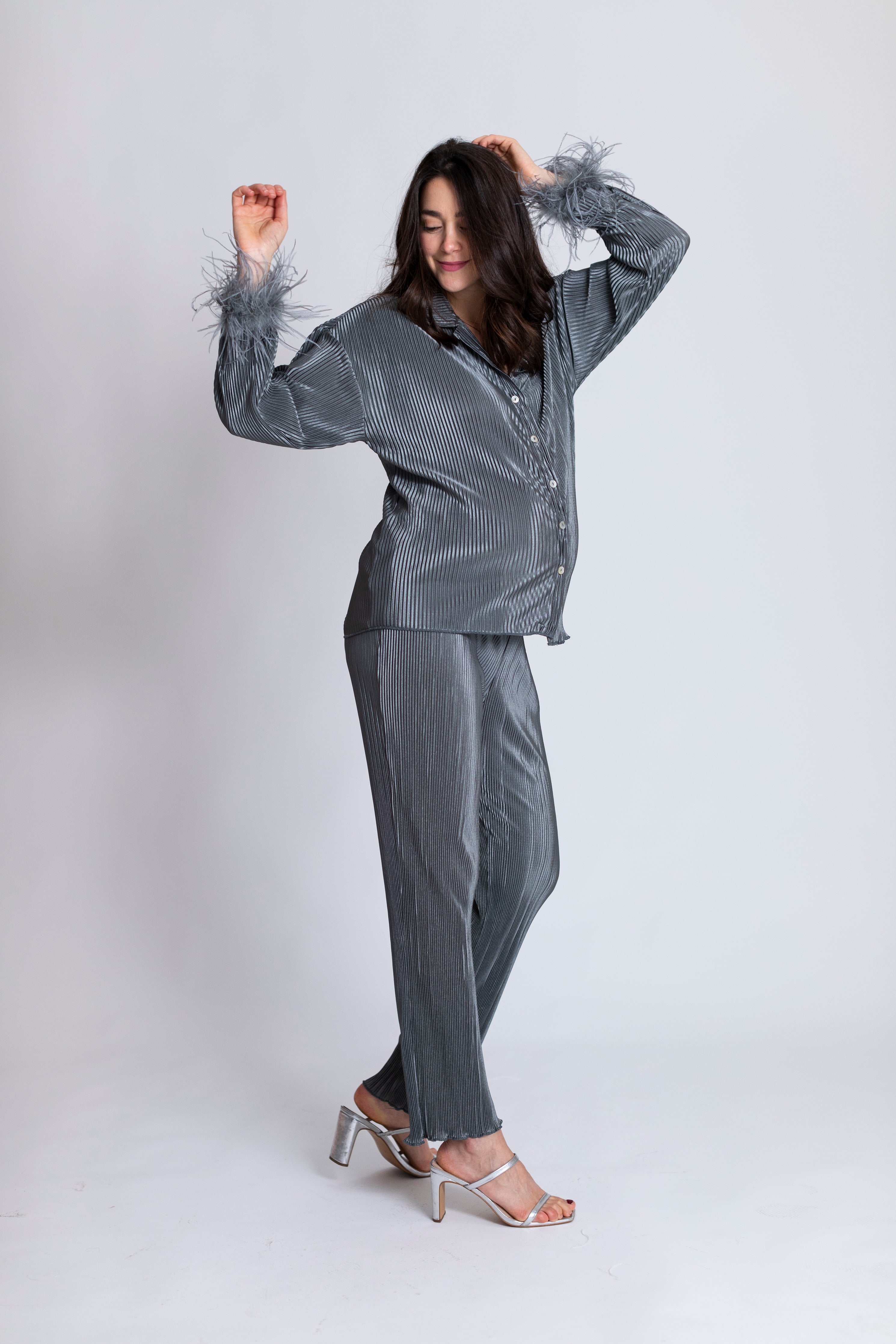 Detachable Feather Pleats Please Set in Platinum