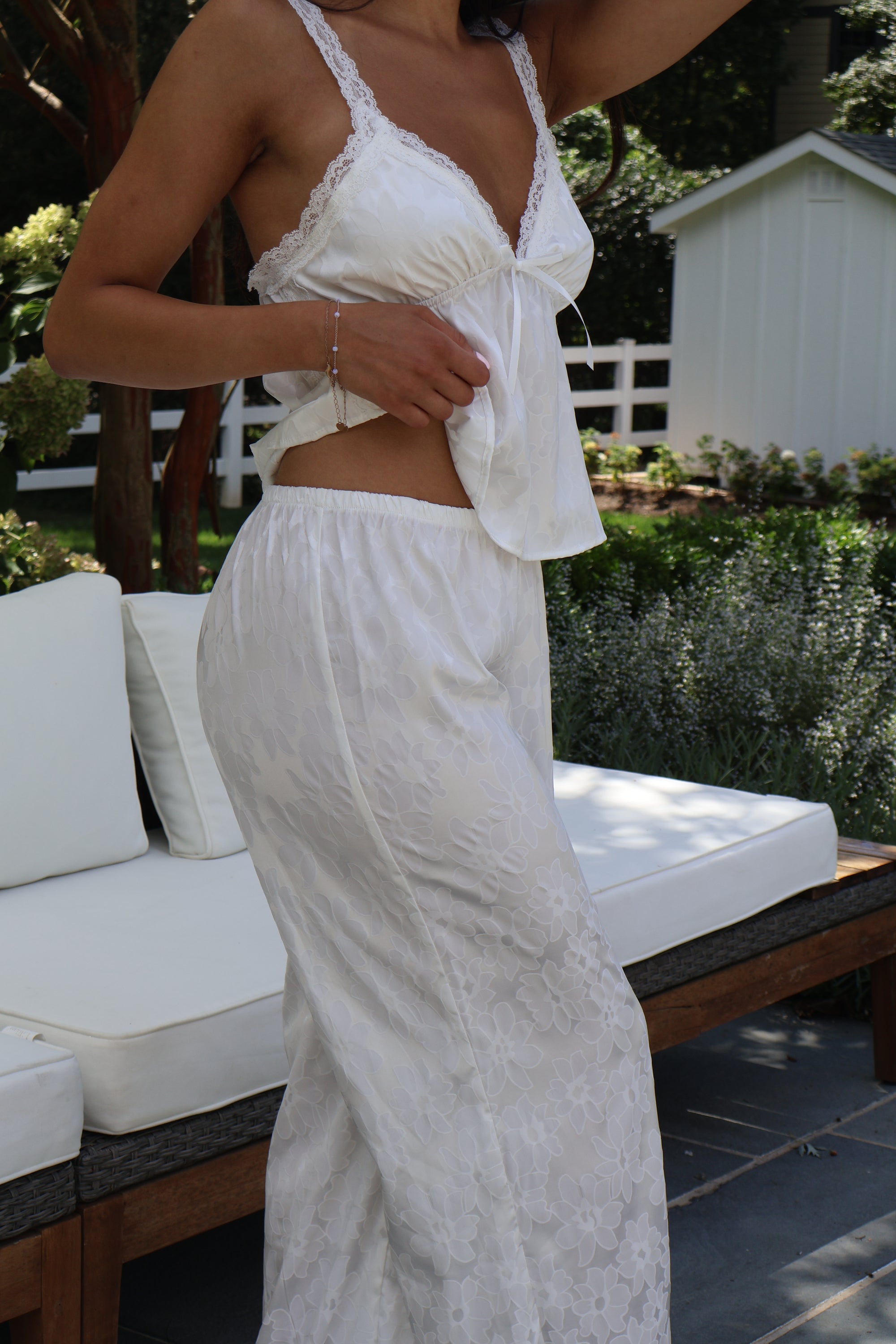 Avery Bridal Floral Jacquard Cami Pant Set In Dove
