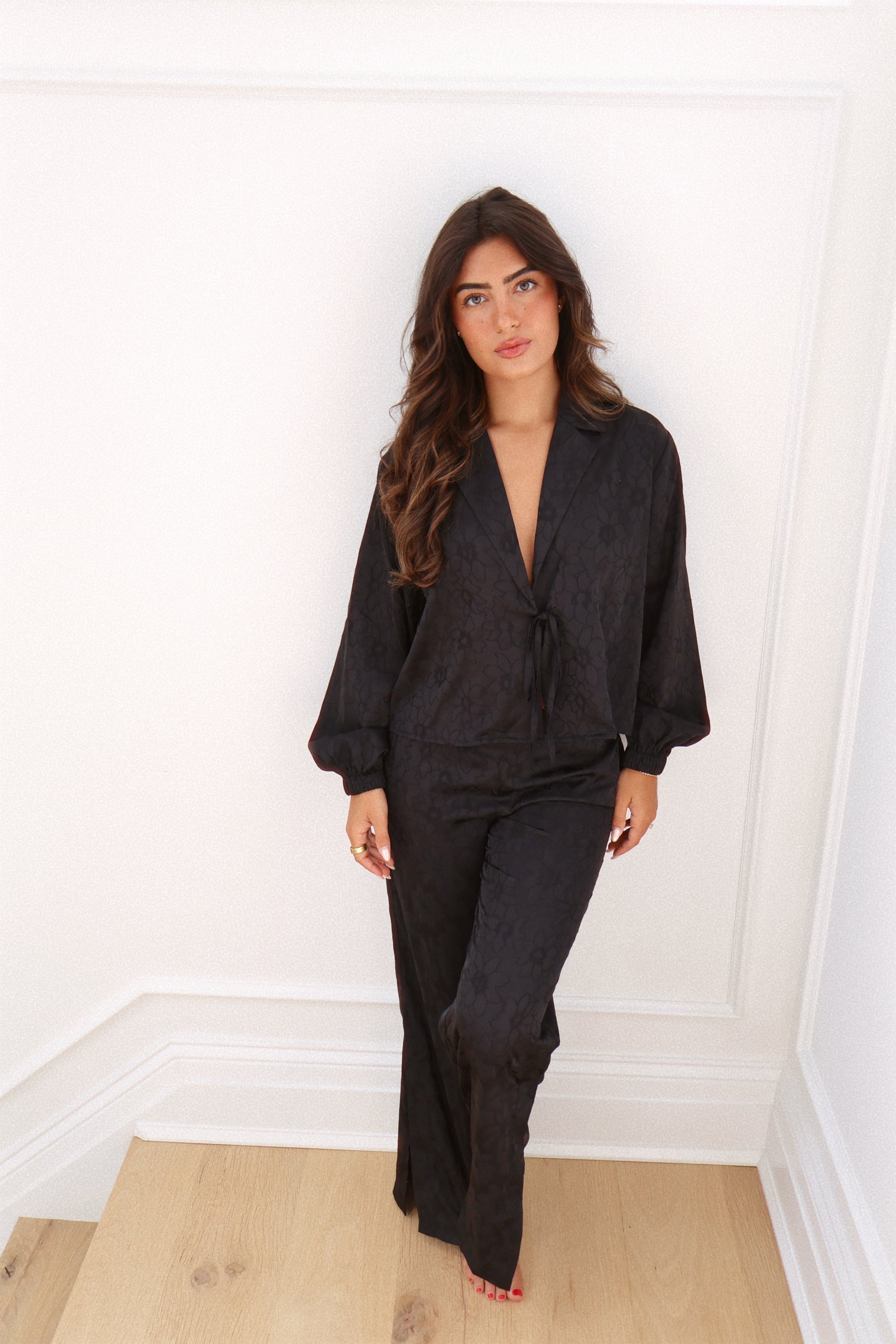 Lily Bridal Jacquard Tie Front Pant Set in Noir