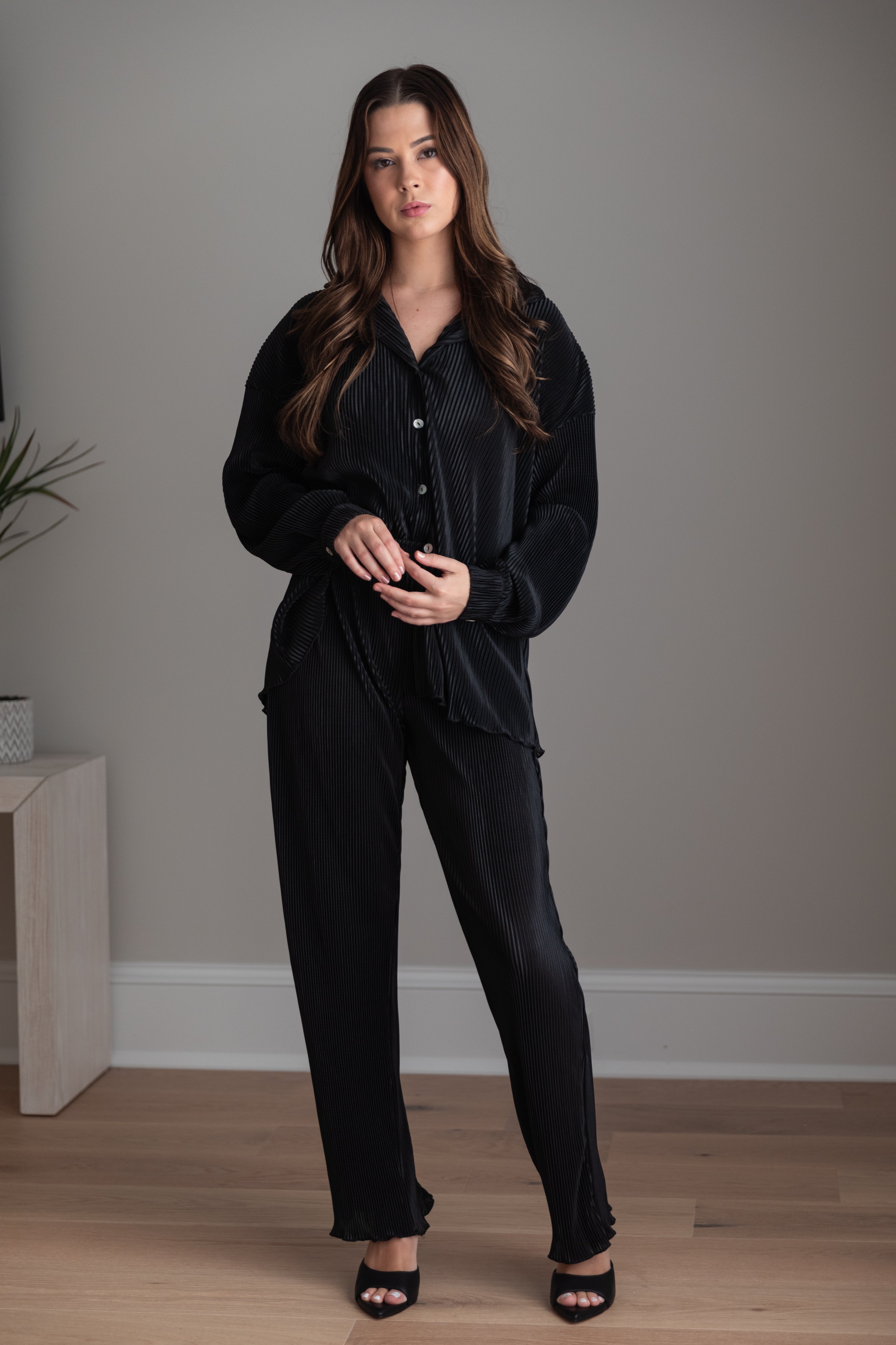 pleats please　黒のセットアップ Pleats Please Bridal Set in Noir – Waverles