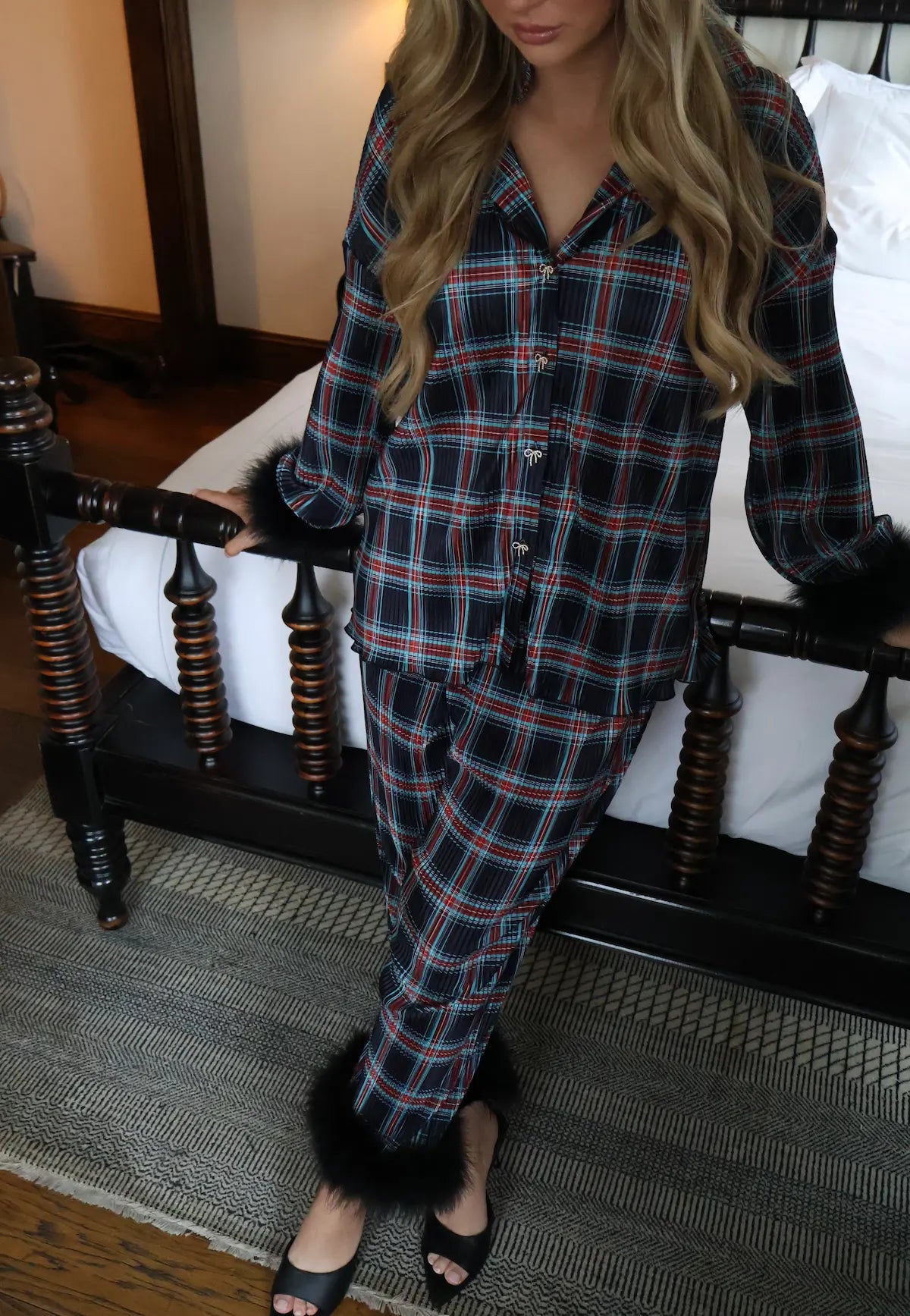 Pleated Luxe Feather Set in Plaid