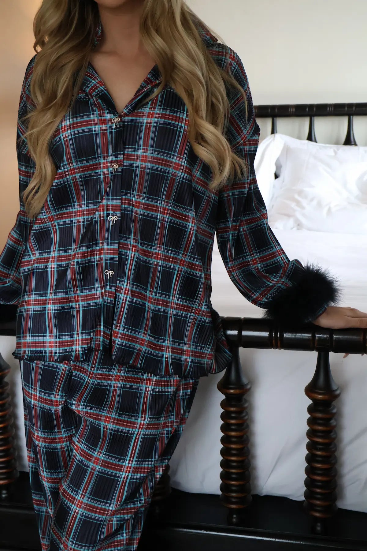 Pleated Luxe Feather Set in Plaid