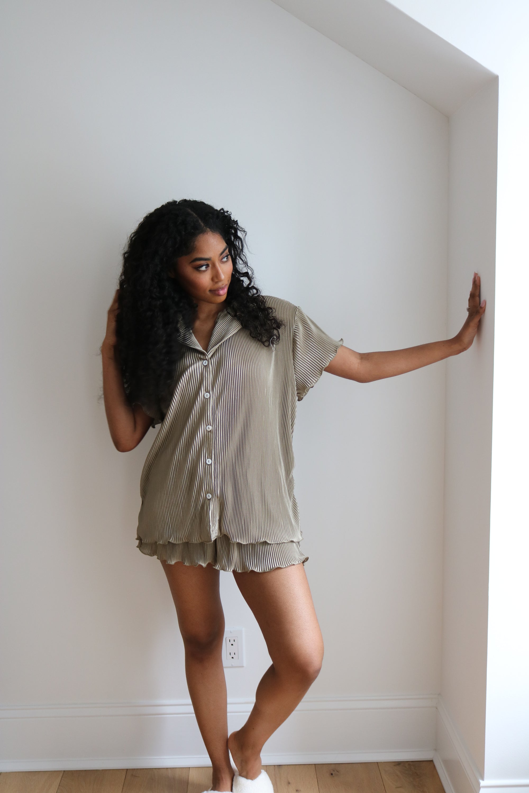 Pleats Short Bridal Set in Sage