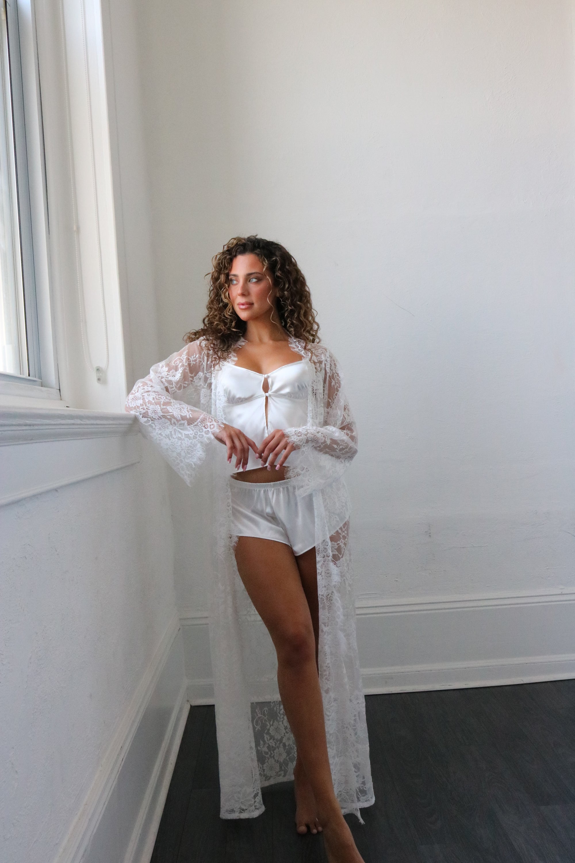 Amelia Bridal Lace Robe