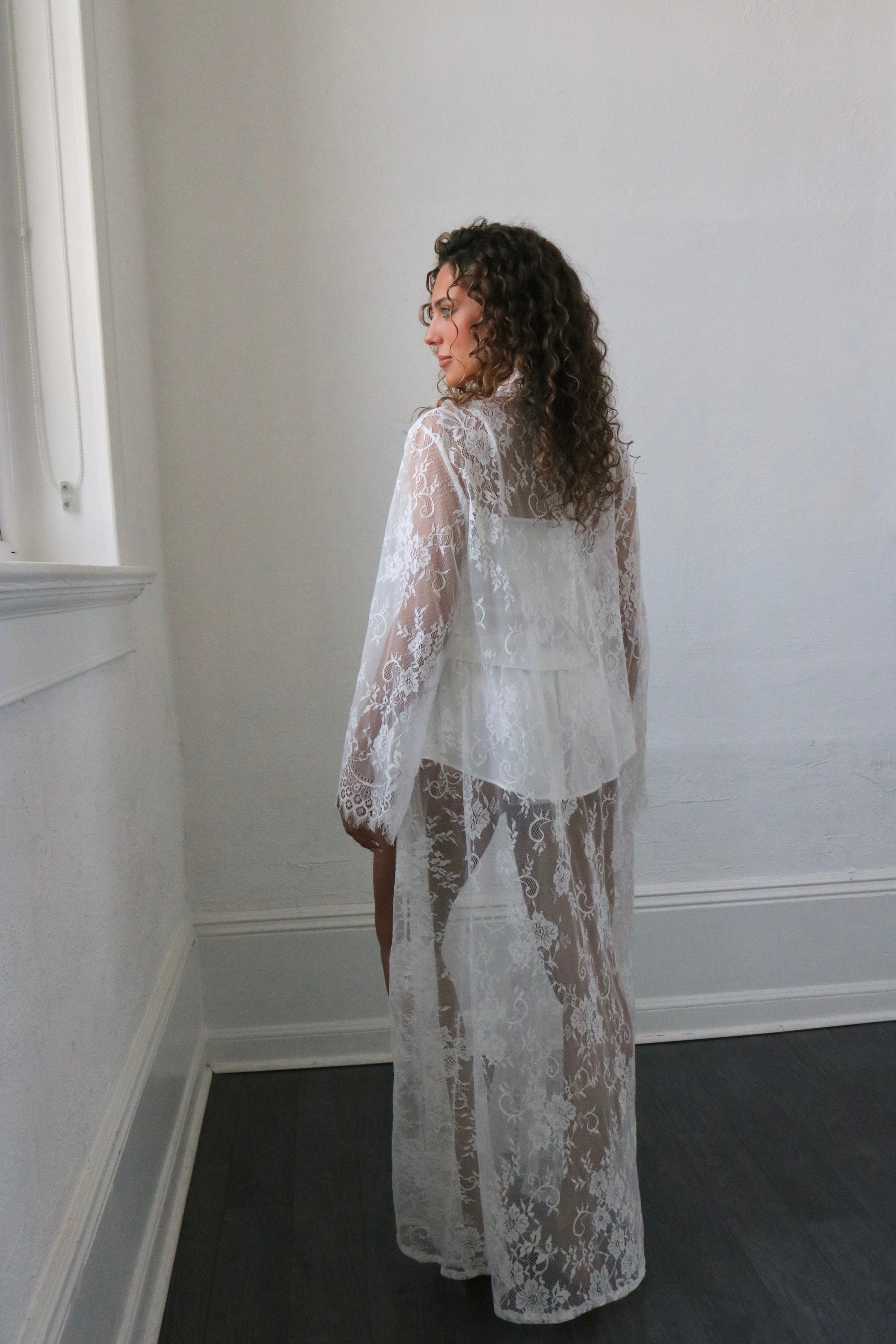 Amelia Bridal Lace Robe