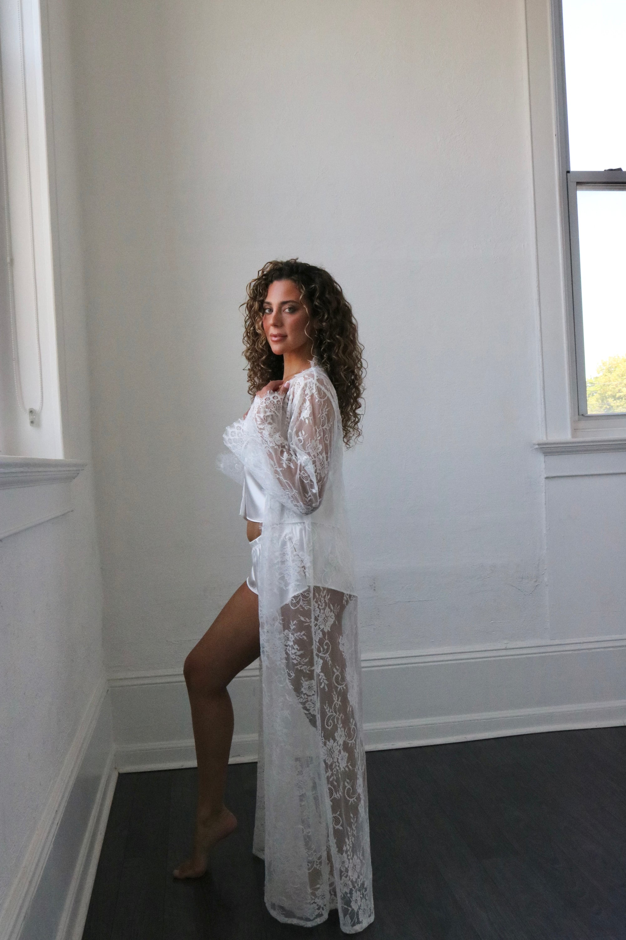 Amelia Bridal Lace Robe
