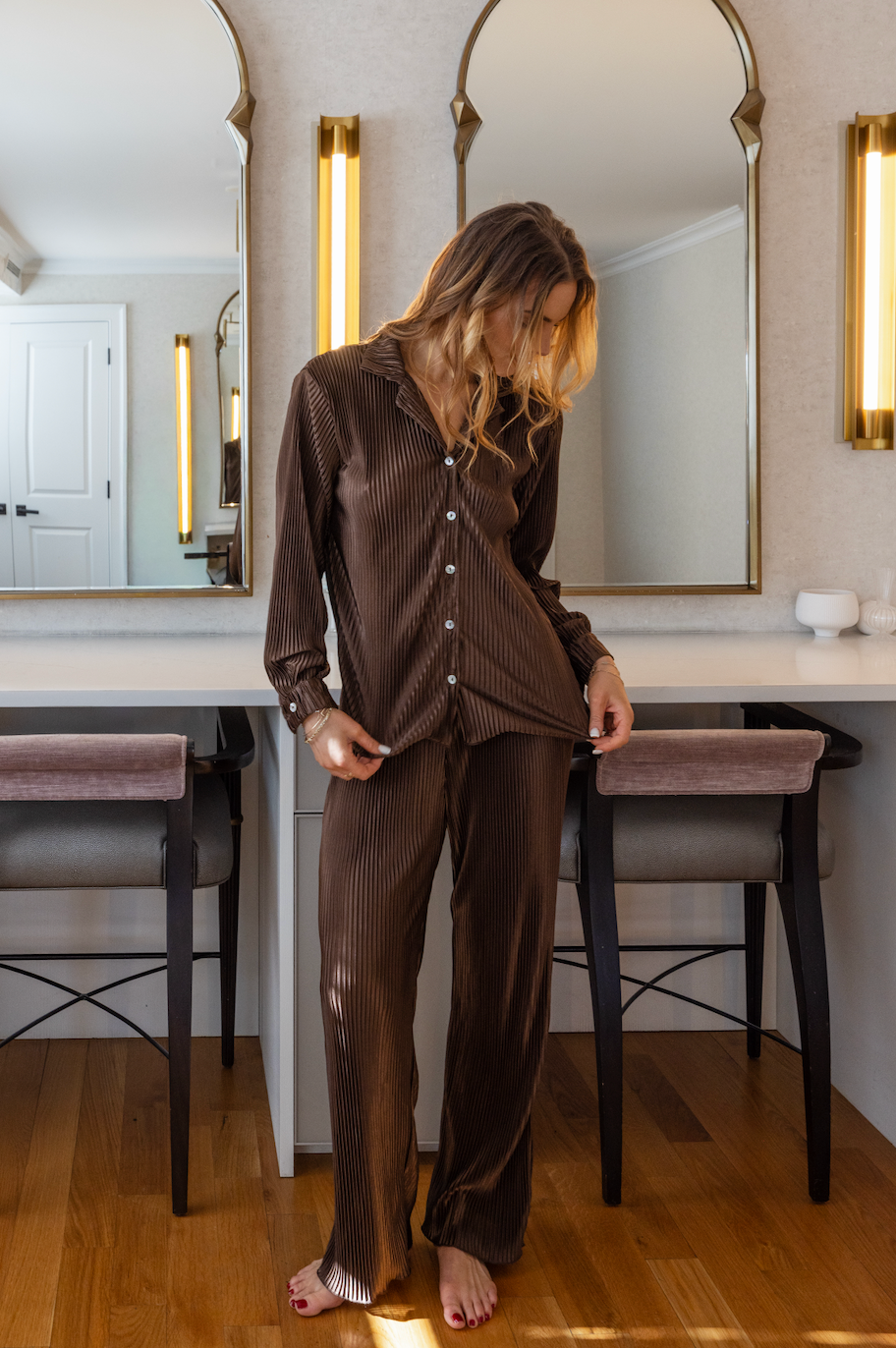 Pleated Set in Espresso