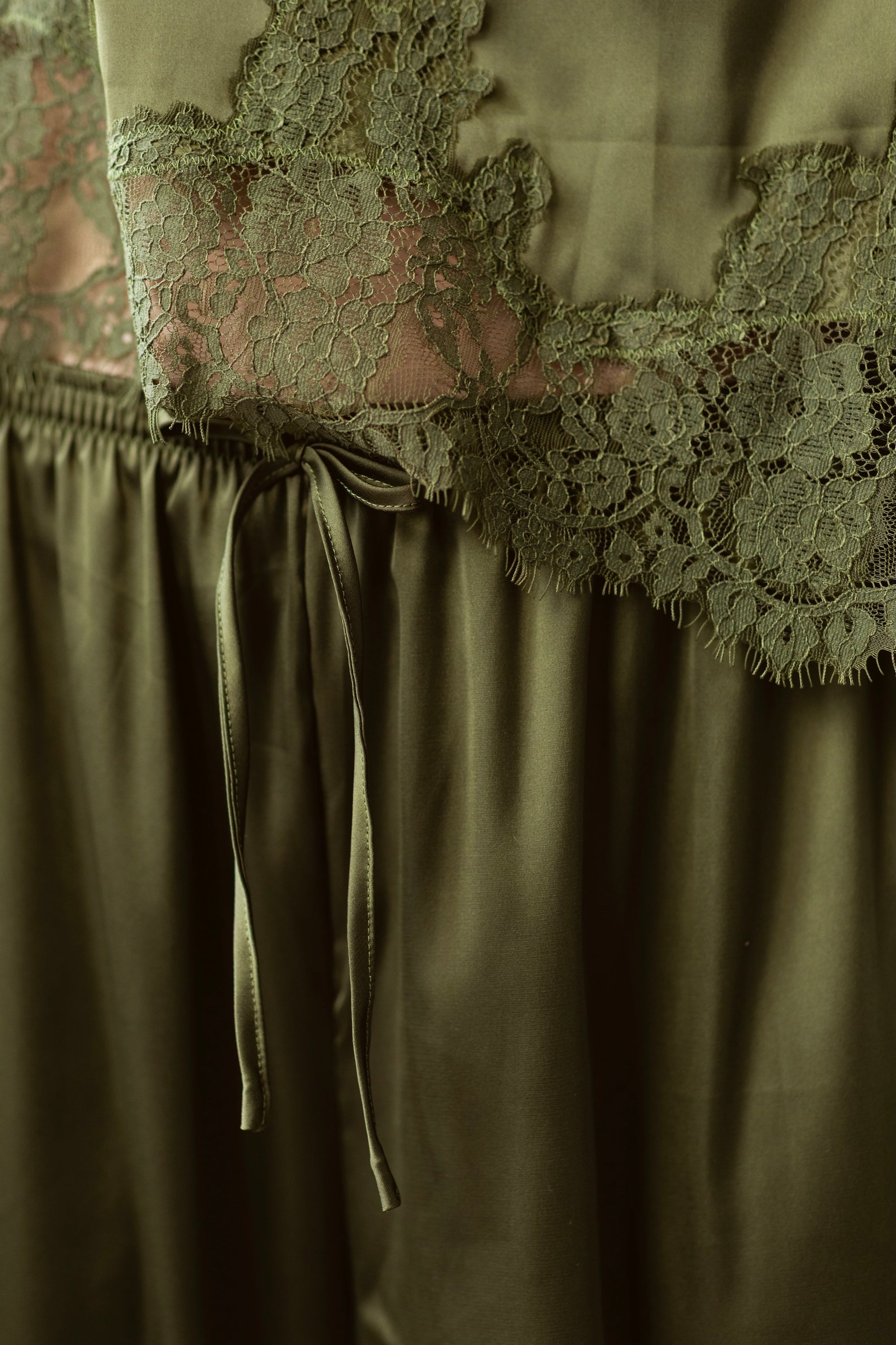 Sydney Pant Set in Olive
