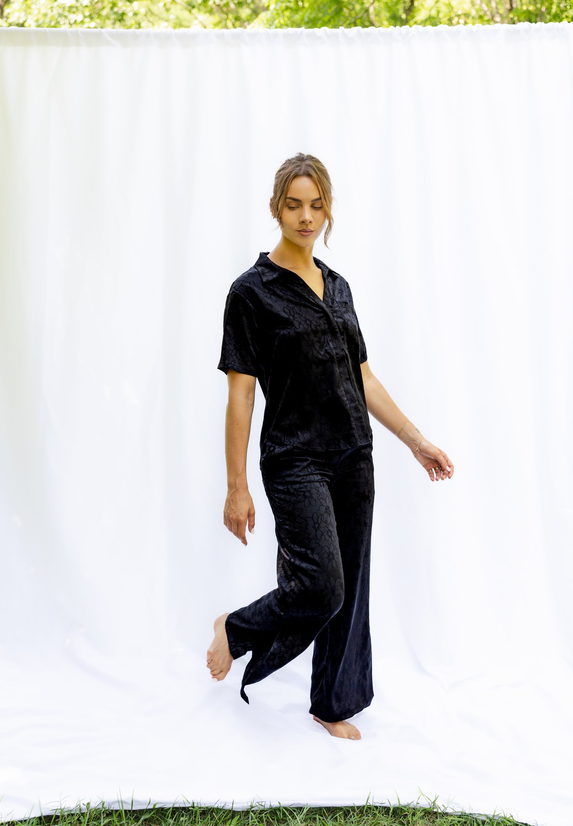 Sophia Floral Silky Jacquard Short Sleeve Pant Set in Noir