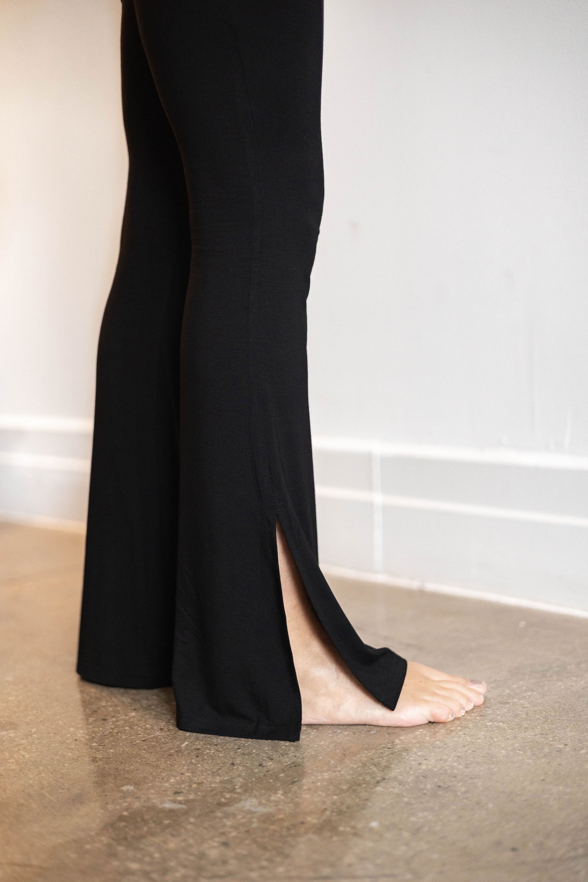 Butter Fit & Flare Pant in Onyx – Waverles